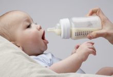 شیر مادر مهمترین و اولین غذای کودک